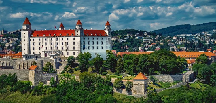 Slovakijos ministras pirmininkas balsavo dėl nepasitikėjimo