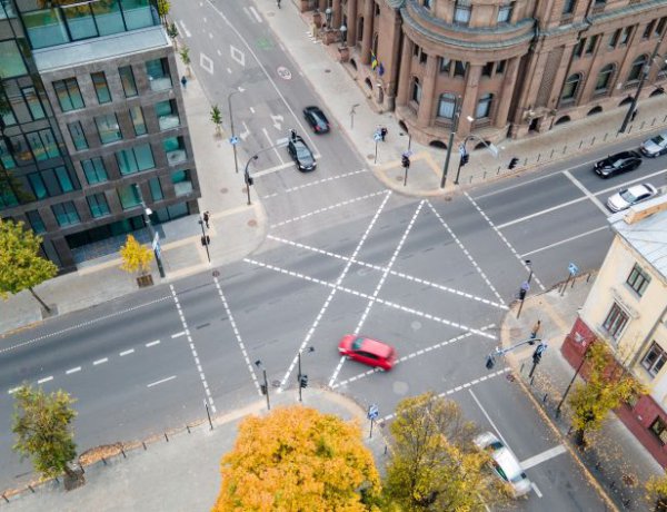 Macronas: Prancūzija ryžtingai remia Moldovą ir pasmerkia Kremliaus melus